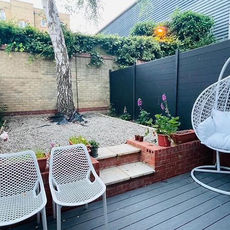 Riverside Premium En Suite Double Room E14 London Exterior photo