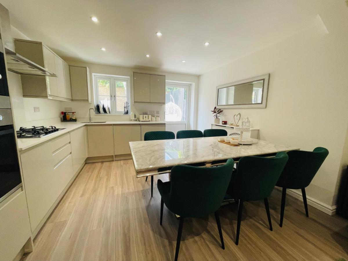 Riverside Premium En Suite Double Room E14 London Exterior photo